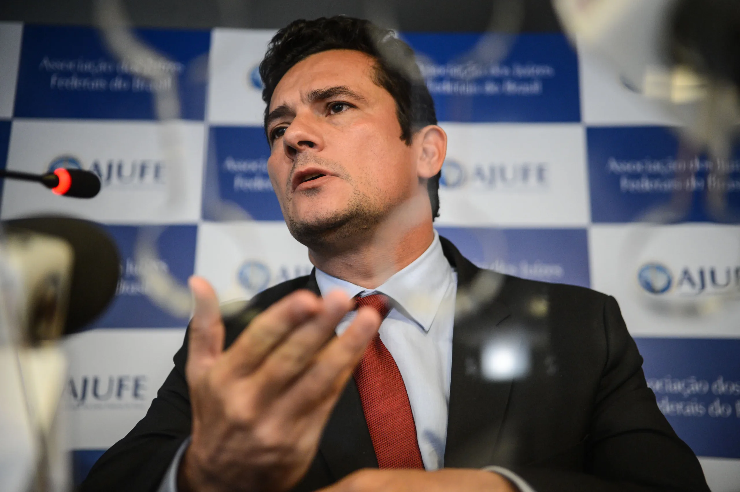 Brasília- DF- Brasil- 07/04/2015- O juiz federal Sérgio Moro participa de apresentação de um conjunto de medidas contra a impunidade e pela efetividade da Justiça, na sede Associação dos Juízes Federais do Brasil (Fabio Rodrigues Pozzebom/Agência Brasil)