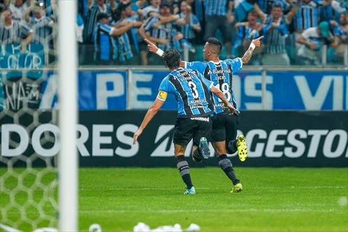 Grêmio elimina Botafogo em Porto Alegre e vai às semifinais da Libertadores