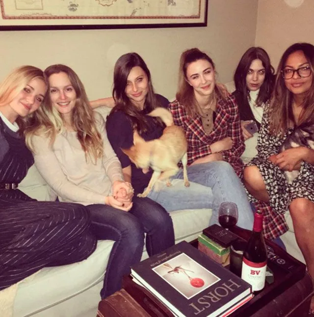 Leighton Meester é clicada pela primeira vez após dar à luz