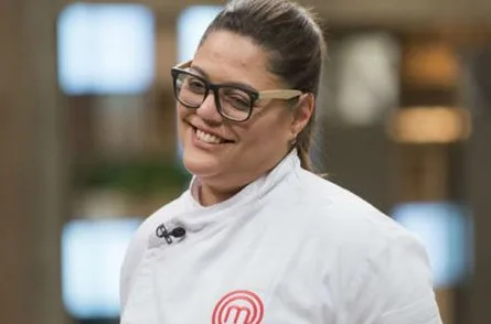 Jornalista faz comentário machista sobre final do MasterChef e internet não perdoa