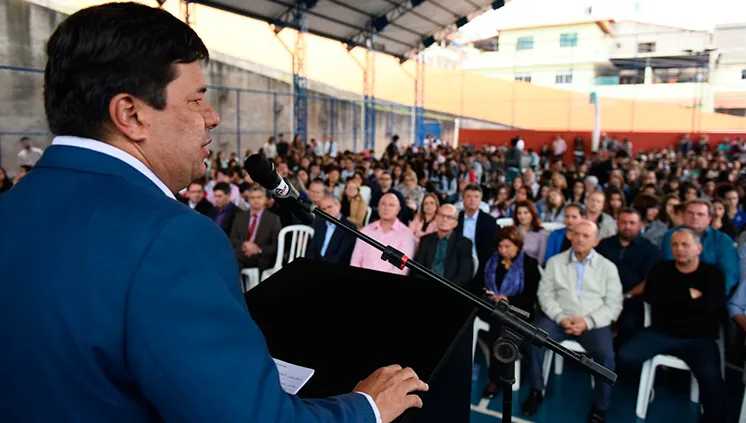 Ministro da Educação inaugura escola de tempo integral no Espírito Santo