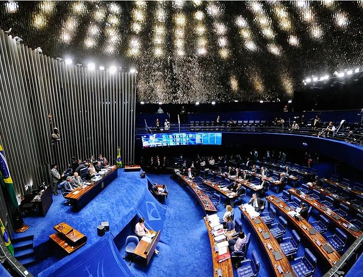 Defensores do impeachment trocam de estratégia de "esvaziar" plenário do Senado