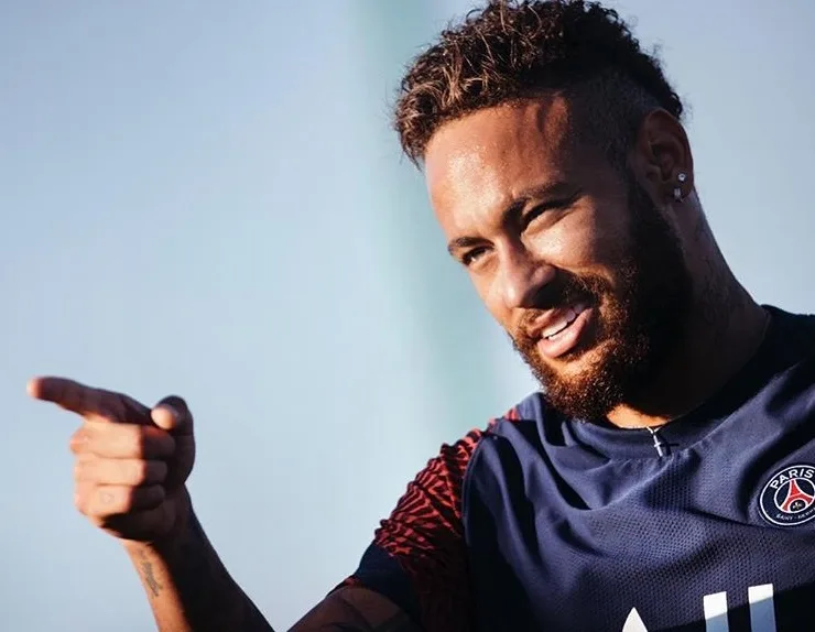 Neymar revela que já ficou com atriz e fala sobre Bruna Marquezine. Assista!