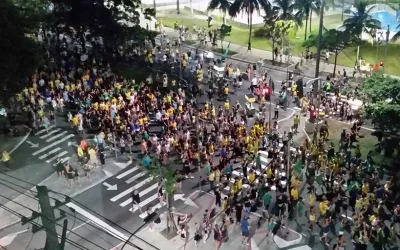 Capixabas marcam atos contra e a favor do impeachment nesta quinta-feira em Vitória