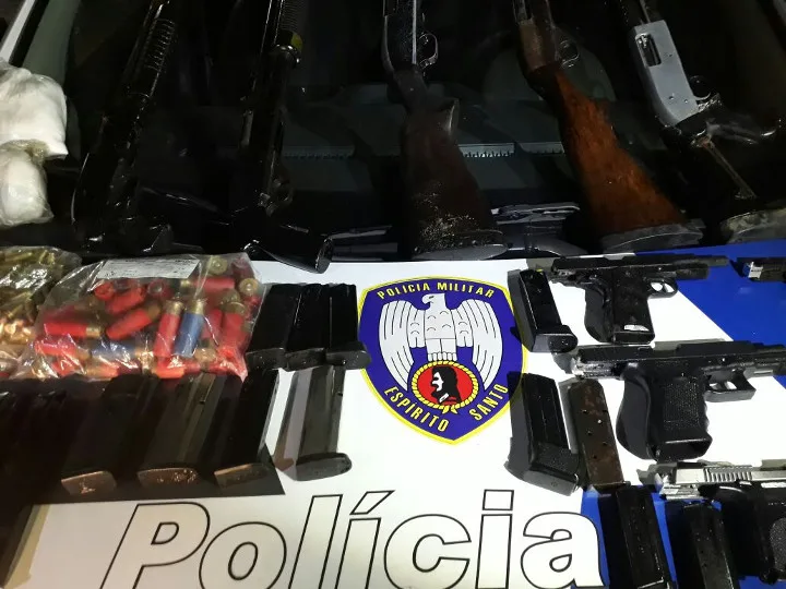 Armas são encontradas em terreno na Serra após denúncias anônimas