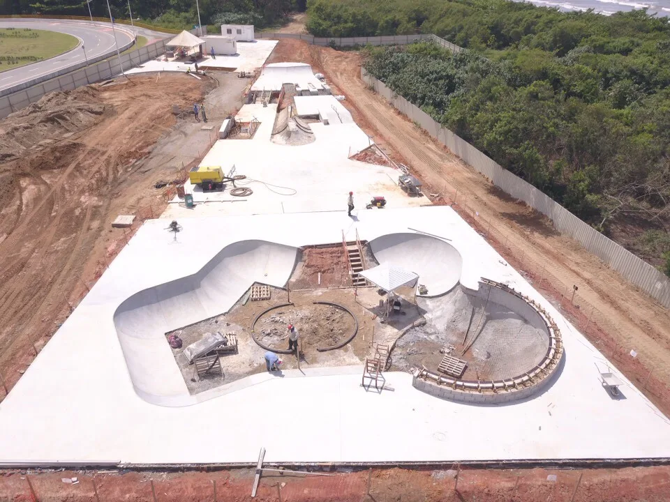 Imagens aéreas mostram detalhes da construção do Atlântica Parque em Camburi