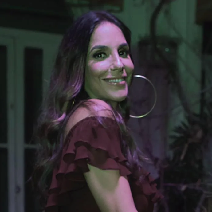 Grávida, Ivete Sangalo divulga prévia de novo clipe em parceria com MC Livinho