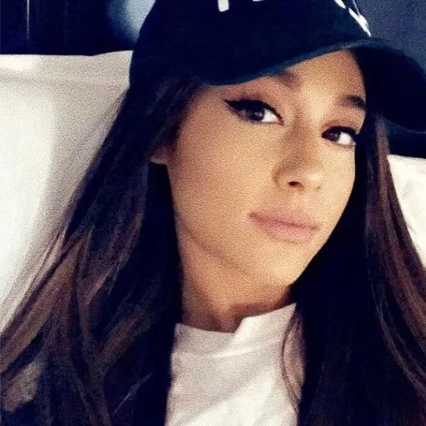 Ariana Grande vai voltar para Manchester para fazer show beneficente