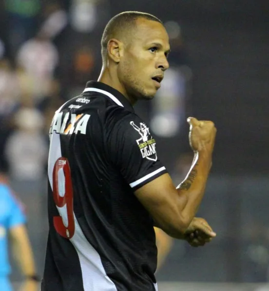 Com retorno de Luis Fabiano, Vasco recebe Avaí em São Januário