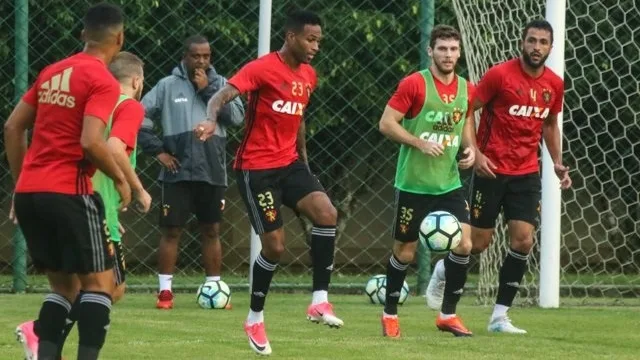 Sport pega lanterna e mira boa sequência no Recife após fim de série positiva