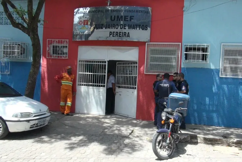 Professora morre após ser baleada em frente a escola em São Torquato