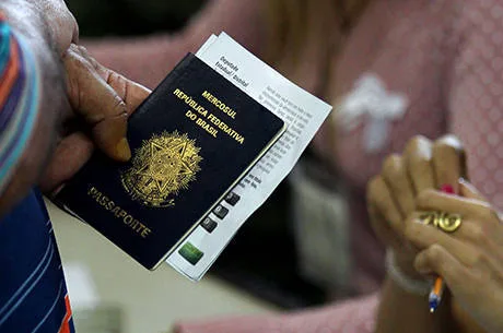 Suspensão da confeção de passaportes atrasa entrega do documento no Estado