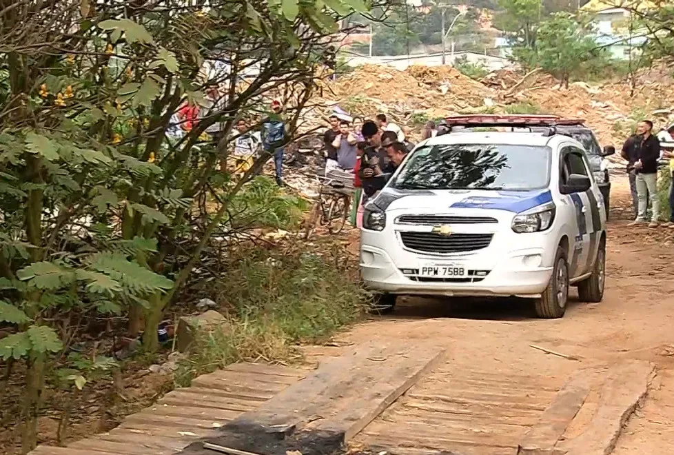 Corpo de homem é encontrado com olhos vendados e mãos amarradas em Viana