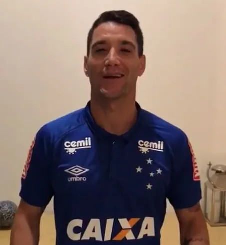 Thiago Neves deixa treino mais cedo, mas não preocupa Cruzeiro