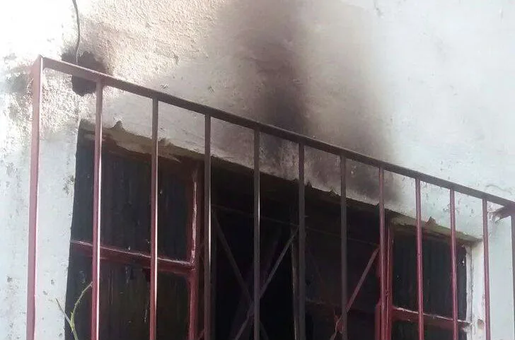 Idosa tem a casa incendiada em Guaçuí e fica com 80% do corpo queimado