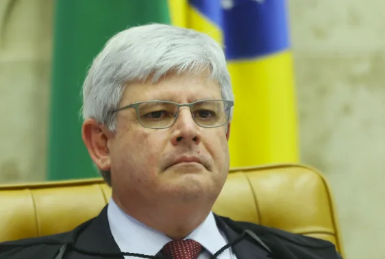 Janot chama Joesley de 'bandido' e diz que 'não criminalizou a política'