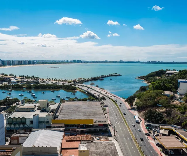 Ponte de Camburi – Acesso à ponte – Praia de Camburi (Vista do Hotel Confort