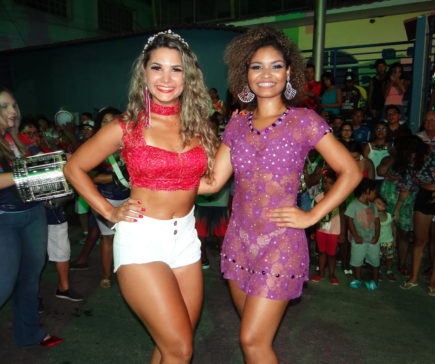 Pega no Samba promove festa com coroação da Família Real do Carnaval