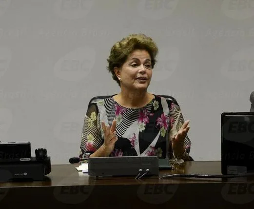 Janot pede arquivamento de investigações contra Dilma na Lava Jato