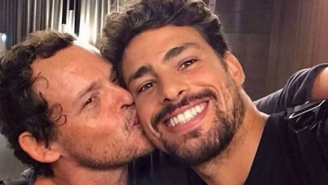 Cauã Reymond comenta cenas de sexo com Matheus Nachtergaele: - Pudor nenhum!