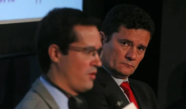 Mensagens entre Moro e Dallagnol na Lava Jato são 'absolutamente comuns', diz PGR