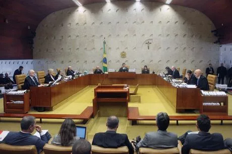 STF julga compartilhamento de dados fiscais e bancários