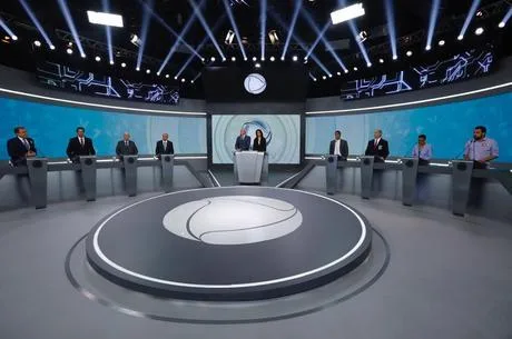 Candidatos à Presidência expõem planos em debate na RecordTV. Assista na íntegra!