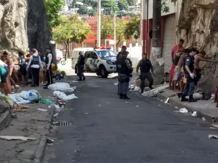 Mais de 540 pedras de crack são apreendidas durante operação na Vila Rubim