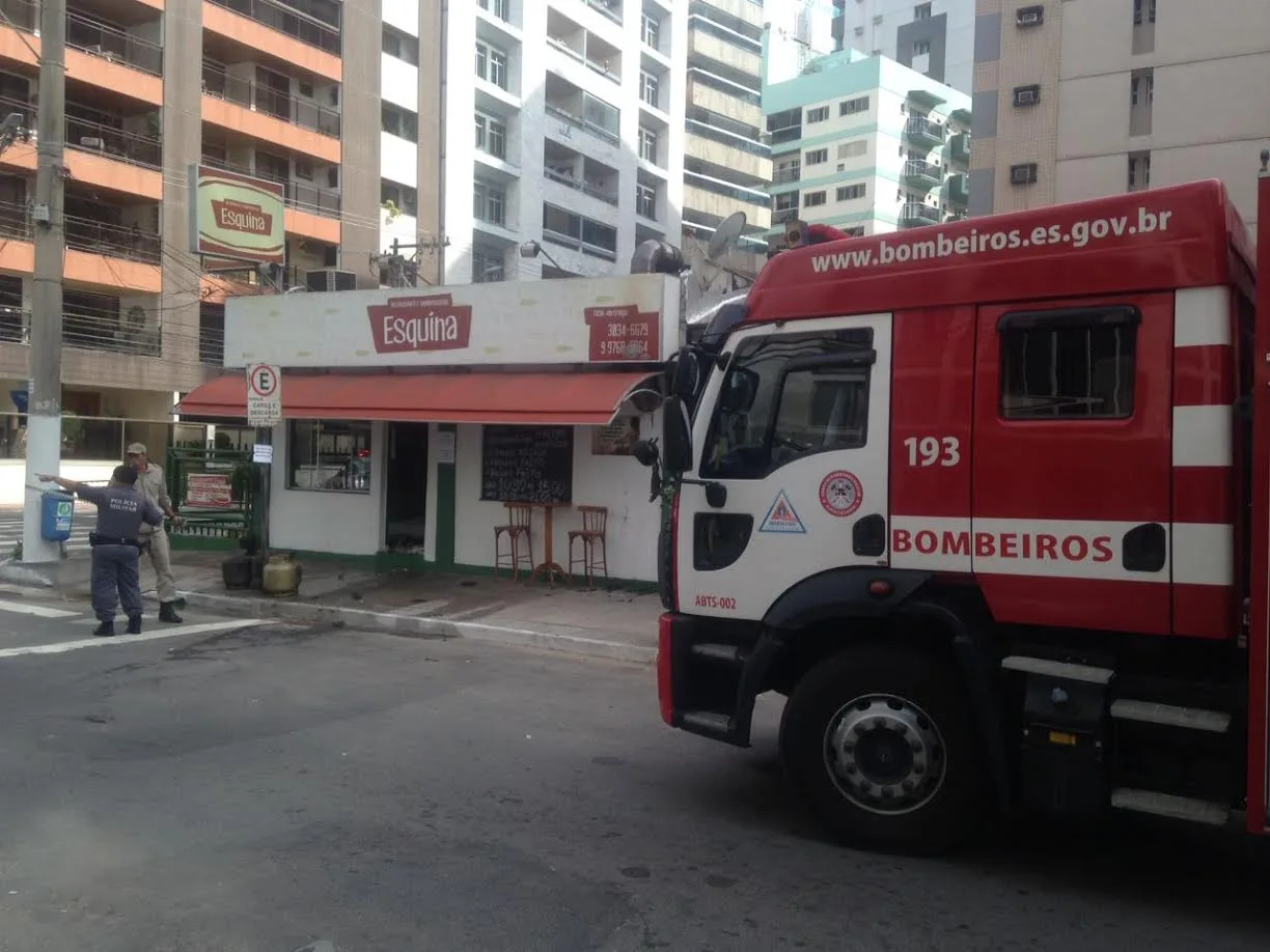 Dono de restaurante que pegou fogo em VV continua em estado grave