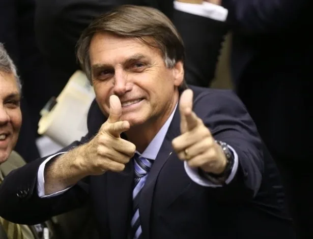 Ação popular pede suspensão imediata do decreto sobre armas de fogo de Bolsonaro