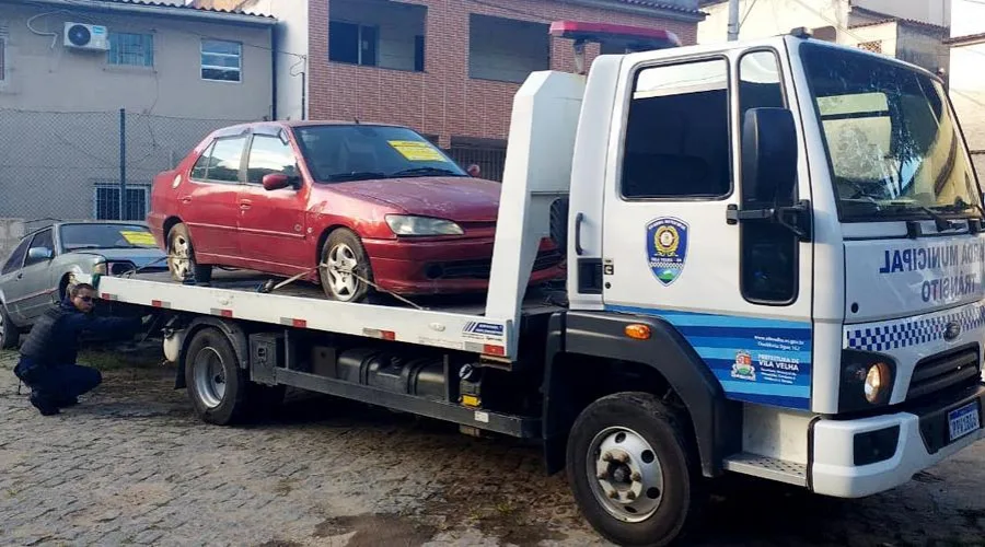 Em sete meses, 180 veículos abandonados foram recolhidos nas ruas de Vila Velha