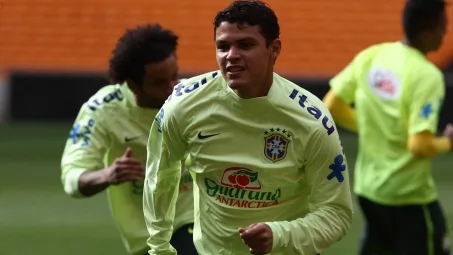 Felipão e psicóloga tentam "levantar" Thiago Silva