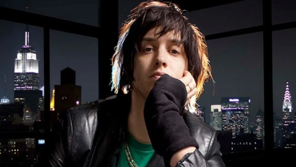 Julian Casablancas, do Strokes, volta a SP para confundir e divertir