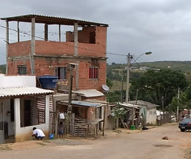 Jovem é esfaqueada pela amiga após fofoca na vizinhança em Cariacica