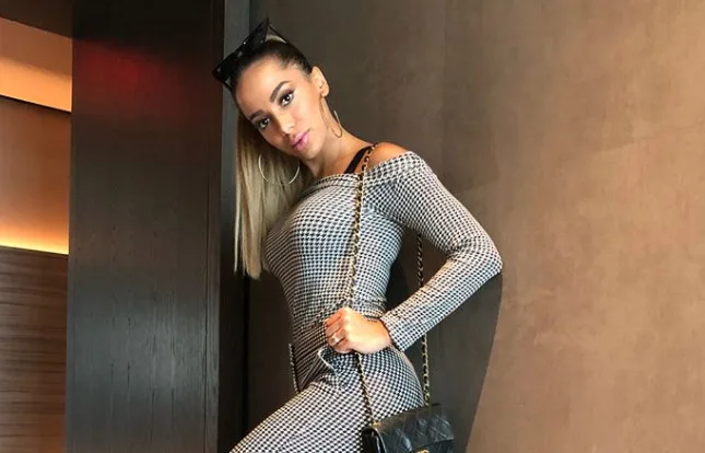 Anitta devora combo de comidas deliciosas e Thiago Magalhães faz piada: refeições balanceadas