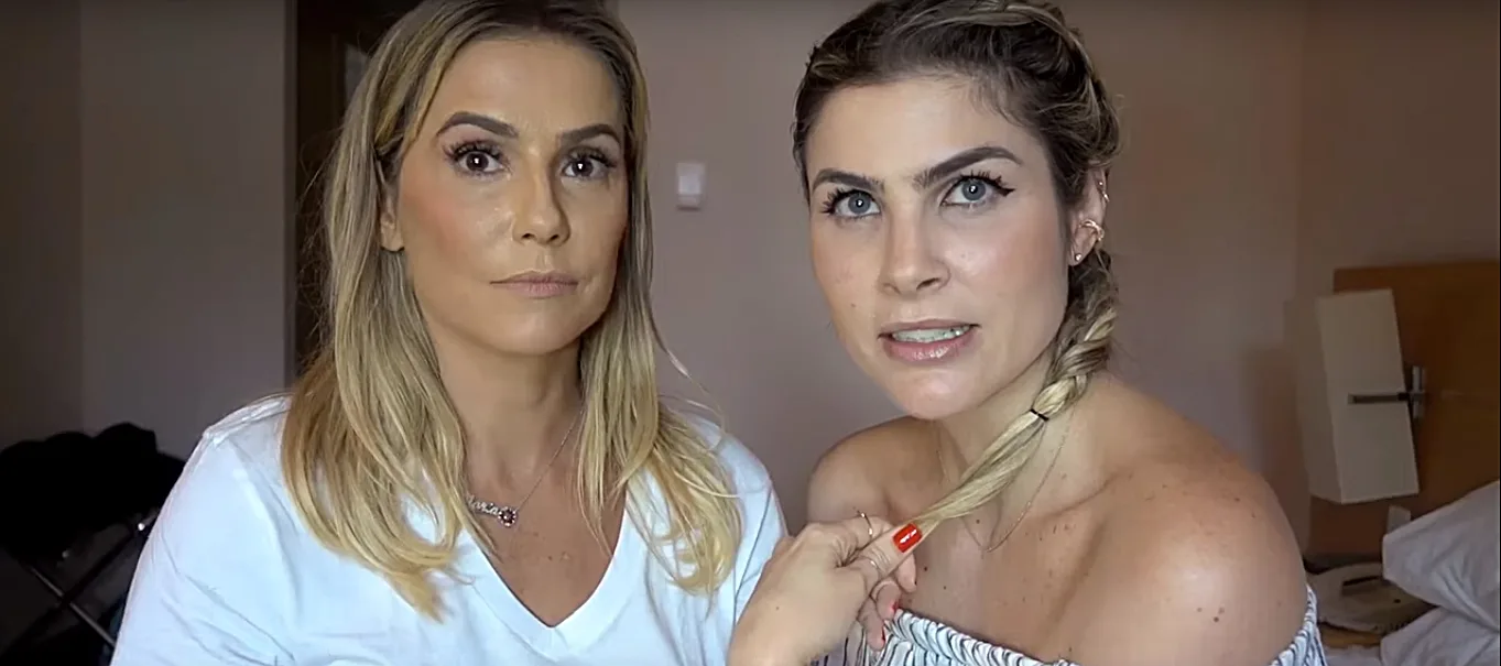 Deborah Secco confessa que seu primeiro amor foi o namorado da sua irmã