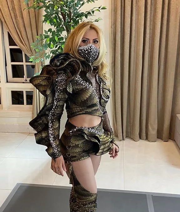 Que pique! Joelma treina com botas de salto alto e fãs ficam surpresos