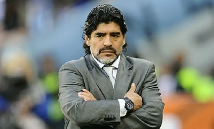 Maradona é oficializado como técnico de clube da 2ª divisão dos Emirados Árabes