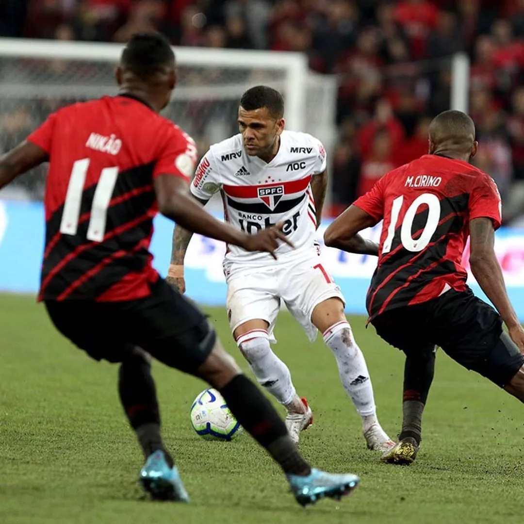 São Paulo mantém vence Athletico-PR na Arena da Baixada