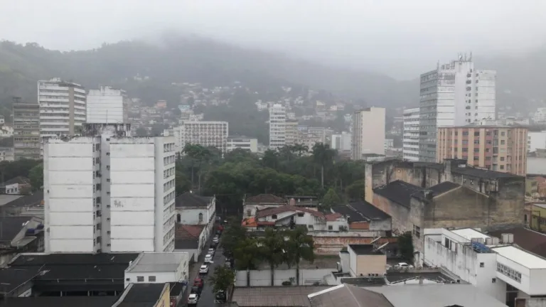 Temperaturas baixas e chuva a partir desta sexta-feira no Espírito Santo. Veja a previsão!