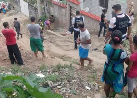 Três crianças baleadas de raspão e um morto durante tiroteio na porta de escola na Serra