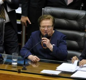 Erundina diz estar à disposição do PSB para eleição