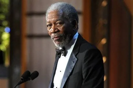 Morgan Freeman pede desculpas após acusações de assédio