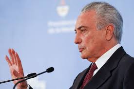 Com denúncia, Michel Temer recebe 82 deputados