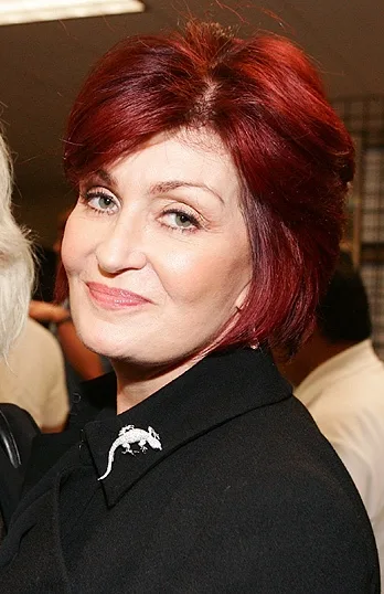 Sharon Osbourne demitiu assistente após mandá-lo entrar em casa pegando fogo