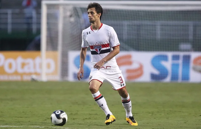 São Paulo pode perder Rodrigo Caio nos últimos dias da janela de transferências