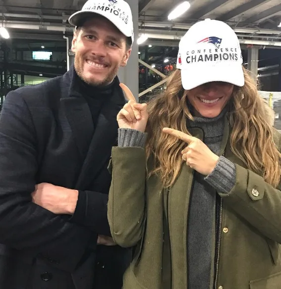 Tom Brady recupera camisa que vale mais de um milhão de reais