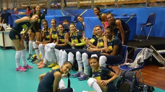 Brasil vence fácil o Canadá e avança no Mundial de Vôlei