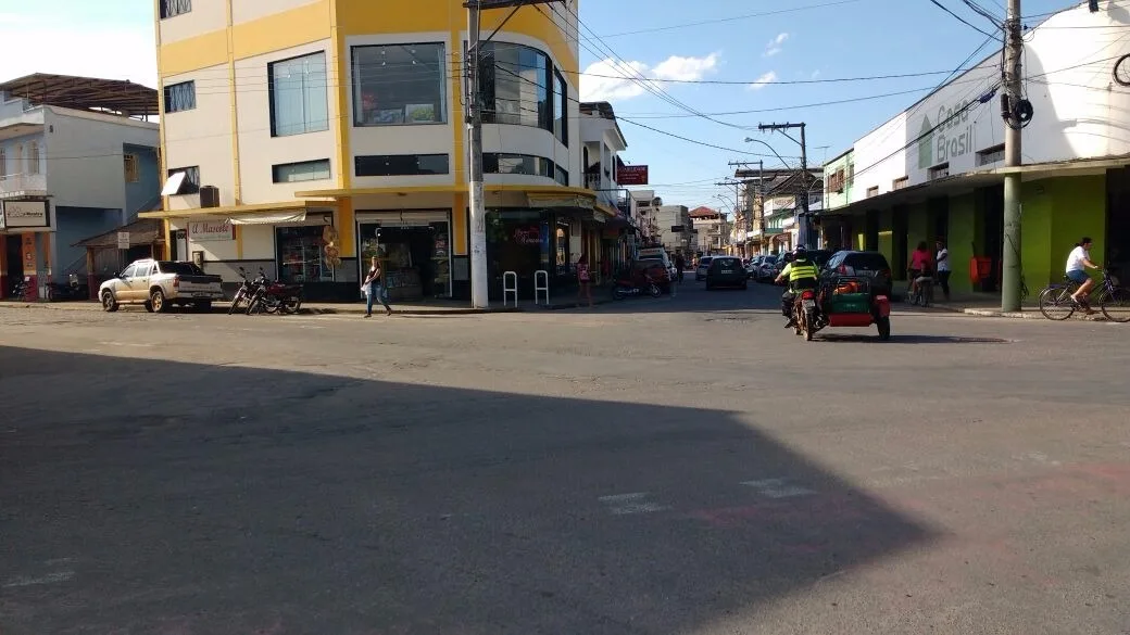 Idosa morre após ser atropelada por motociclista sem CNH no centro de Guaçuí