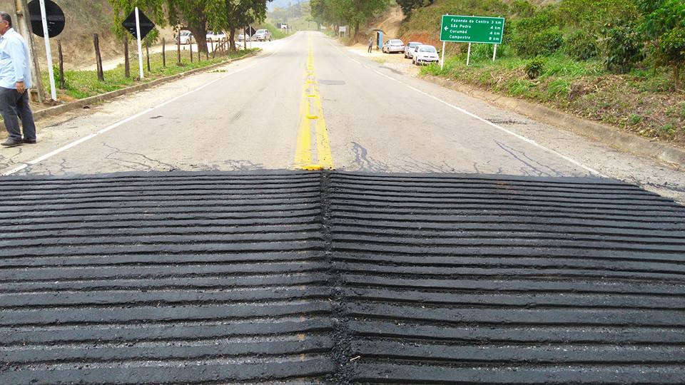 Novas placas e sinalizações reforçam a segurança no trânsito na Serra de Castelo